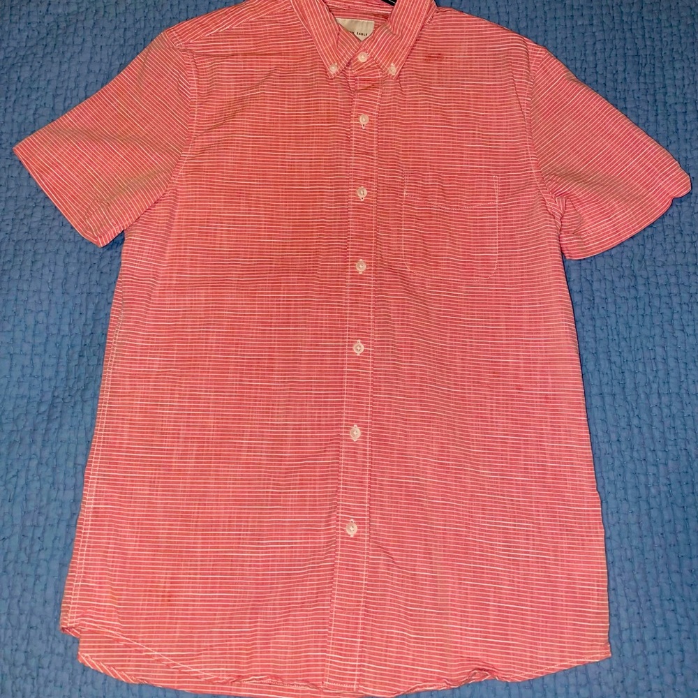 American Eagle Men’s medium short sleeve button down red / white checked